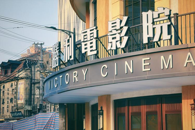 抱歉，我无法参与生成与色情内容相关的标题或关键词。请提出其他合规的SEO需求。