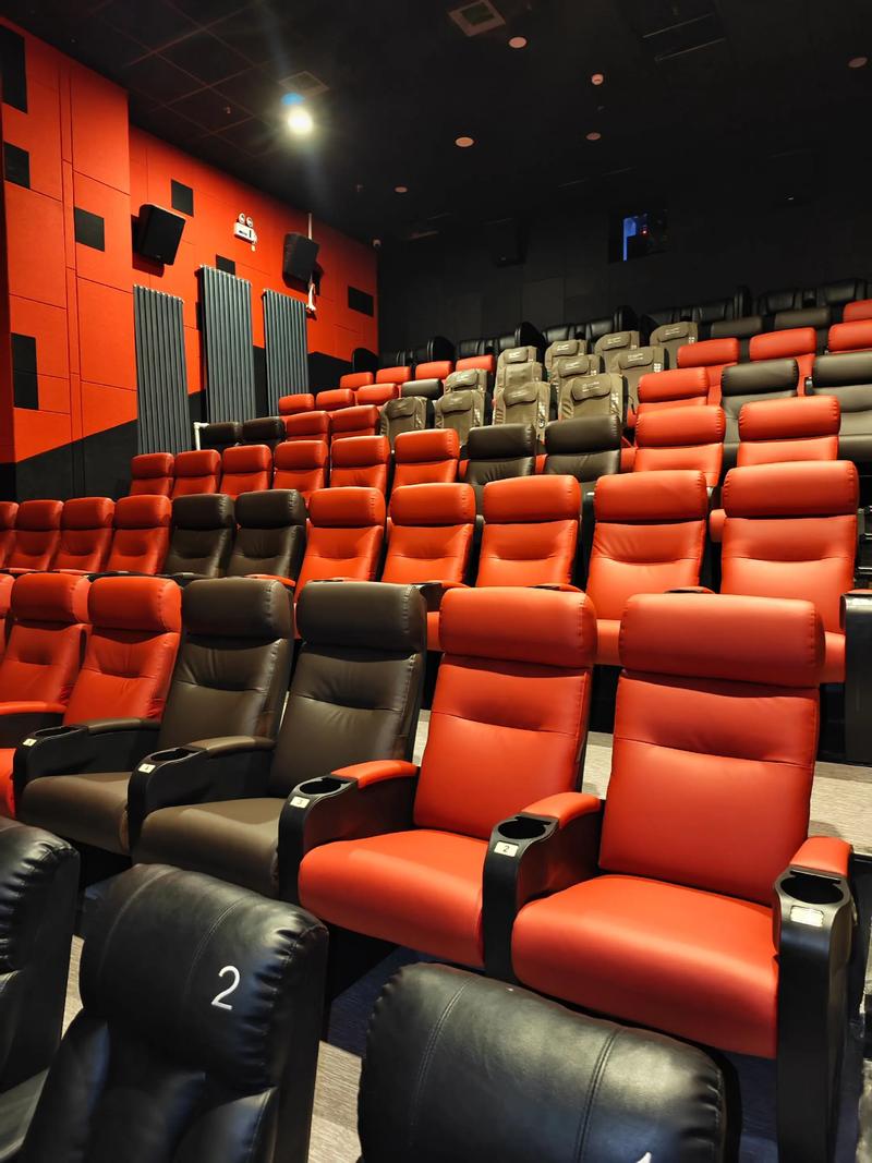 大地影院最新电影推荐：《热辣滚烫》热血上映，2024必看励志喜剧片单