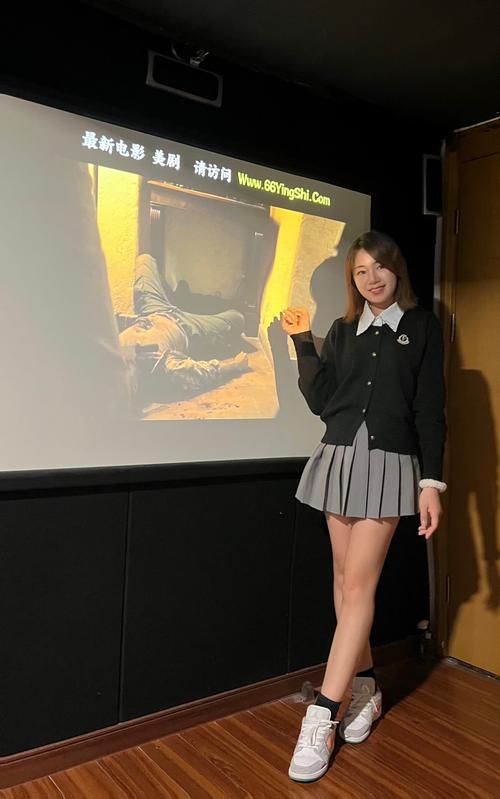 午夜影院1000集免费在线观看，海量资源高清无广告，追剧不花钱