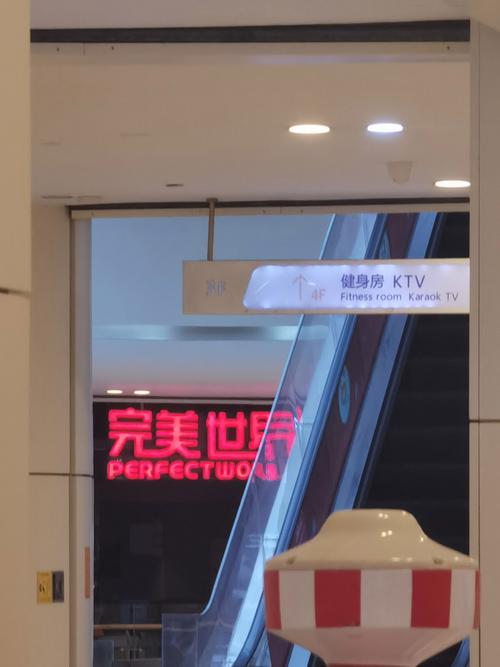 免费看女人啪啪的相关介绍