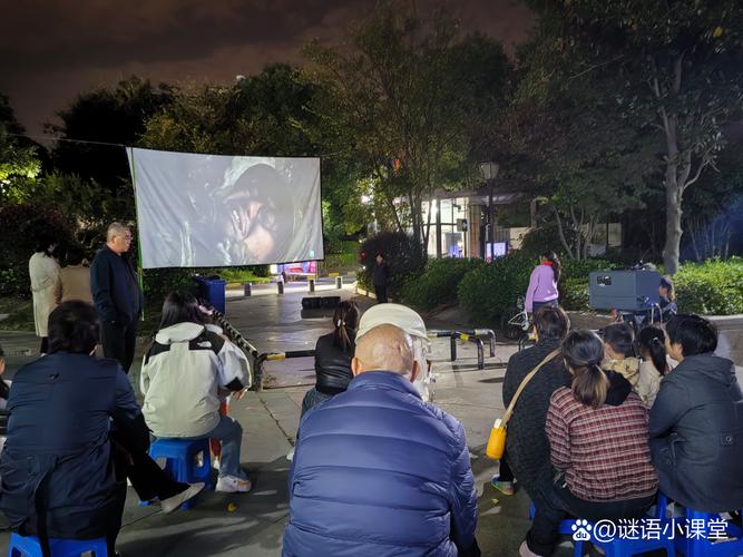 小嘀咕电影院 | 2025最新排片表、优惠购票及周边影迷活动指南