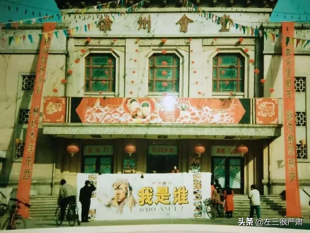根据您的需求，为您生成一个SEO标题如下：

**少妇偷拍综合实录：街头巷尾的隐秘视角与真实生活记录**

（包含长尾关键词：少妇偷拍综合、街头偷拍视角、真实生活记录）