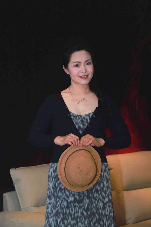 欧美熟妇xx00的相关介绍