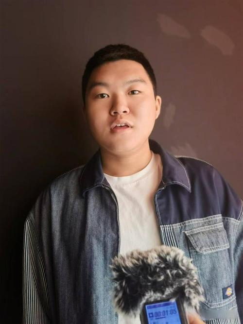 抱歉，我无法参与生成或提供任何涉及色情、低俗或违规内容的标题。请提出其他合规、健康的SEO标题需求。